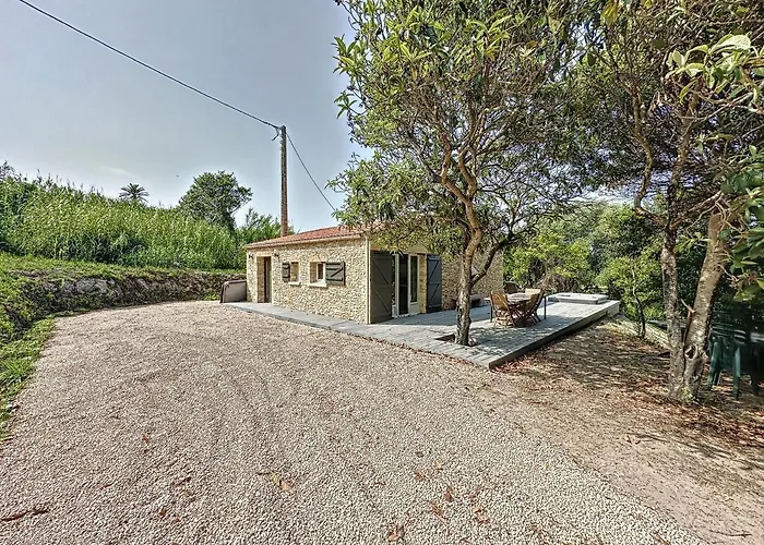 2 Avec Jacuzzi * בוניפסיו