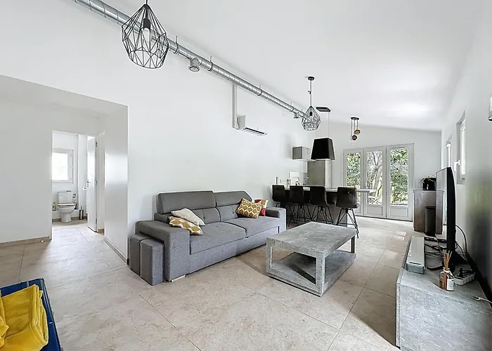 2 Avec Jacuzzi וילה *